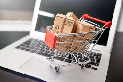 Nachhaltigkeit im E-Commerce: Wie Online-Shopping die Umwelt schützen kann.