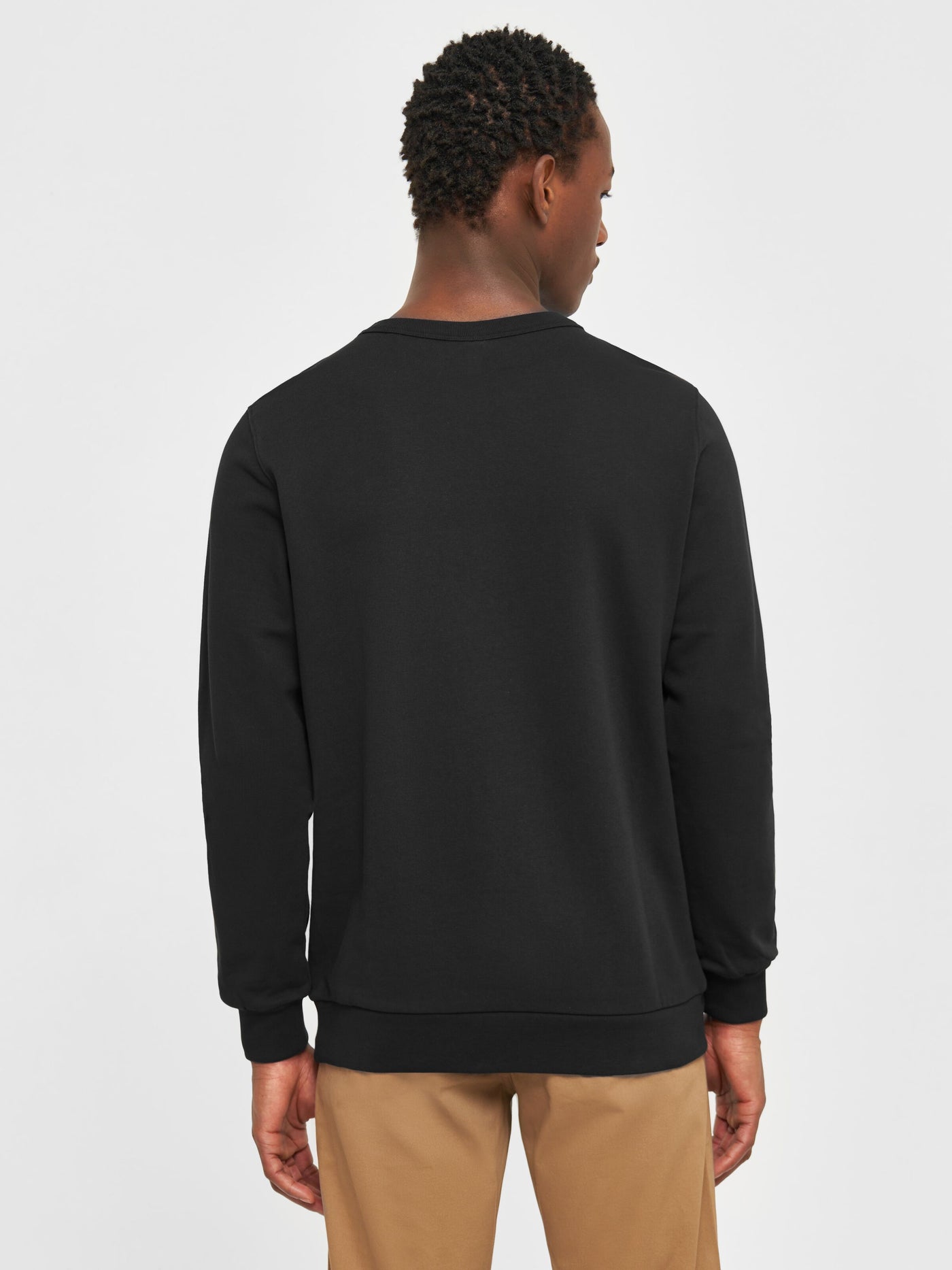 Sweatshirt Erik Basic Badge Black Jet