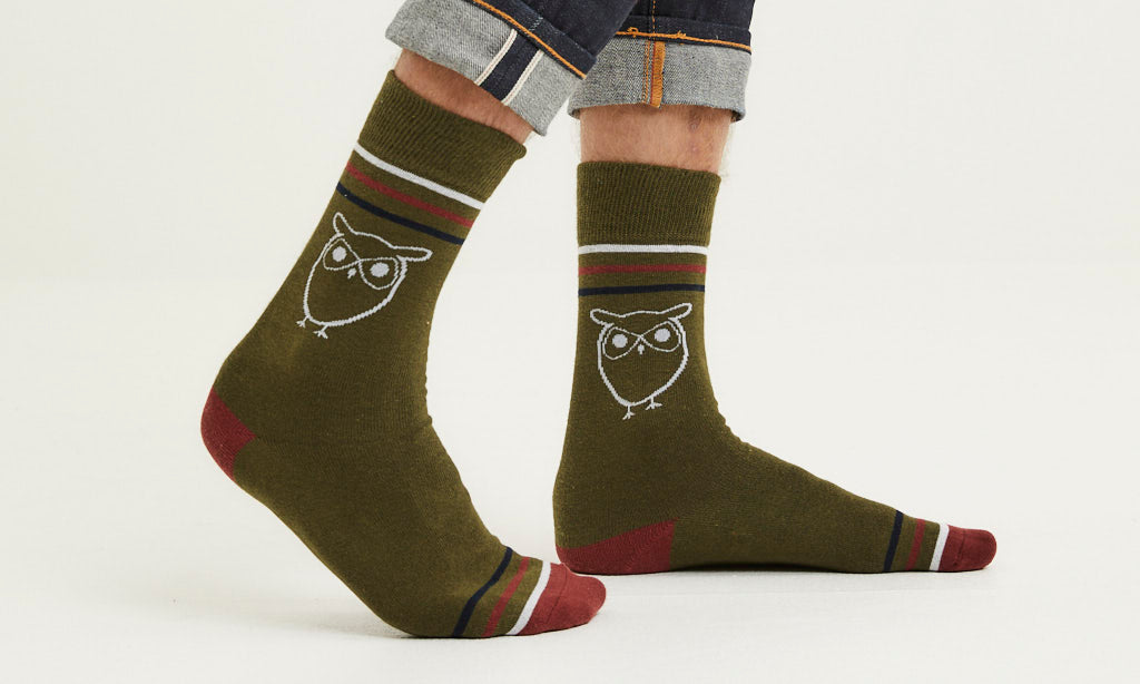 Knowledge Cotton Apparel - Timber 2 Pack Owl Socks Forrest Night. Nachhaltige Bekleidung für Männer. Bio, fair & vegan. green.in.pieces